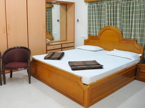 Lloyds Guest House, North Boag Road, T. Nagar Chennai Ngoại thất bức ảnh